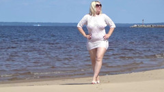 Lady Rose pee pee: Hujan Emas 96 - di Pantai