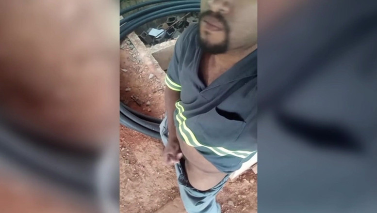 TheBlacKHunterr: 職場に隠れてオナニー