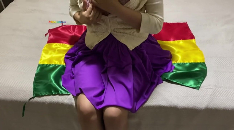 MeylinBoli: 18-year-old Bolivian Cholita Loses Virginity in Real Amateur Homemade Casting