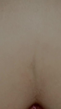 Zralá zadek děvka dostane její zadek tvrdě ošukaný a naplněný mrdkou a má hlasitý anální prd konec!