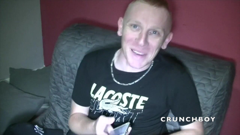 BAREBACK AND CREAMPIE CLUB: Muscoloso ragazzo peloso scopato senza preservativo da un ragazzo sexy...
