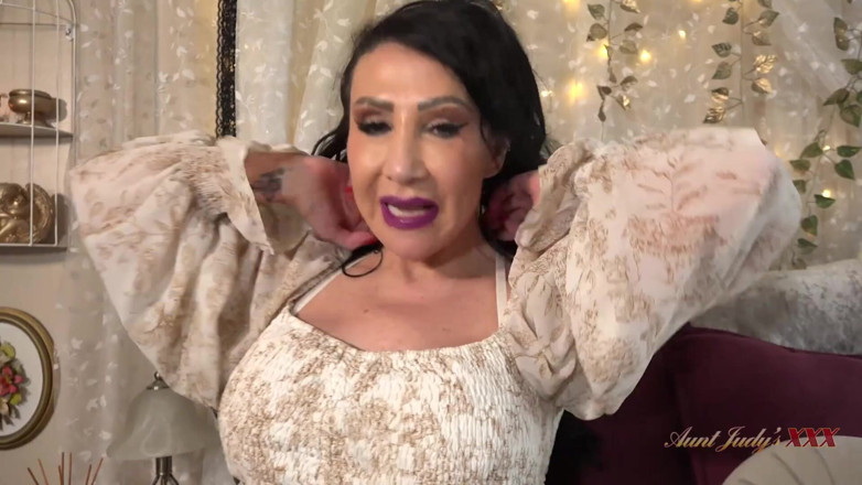 Aunt Judy's XXX: CiociaJudysXXX - twoja cycata dojrzała macocha Nicole Dupapillon pozwala ci ją...