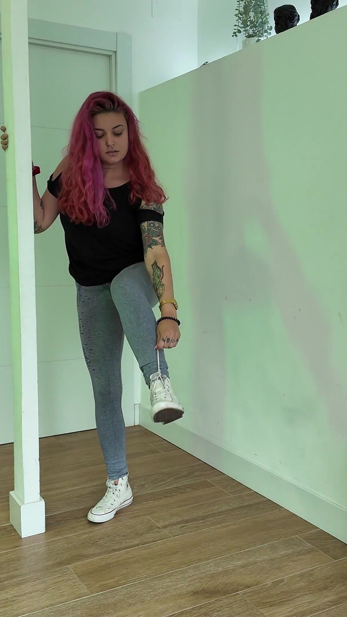 All You Can Fetish: 4K striptease lässiges outfit hüpfende titten necken dich