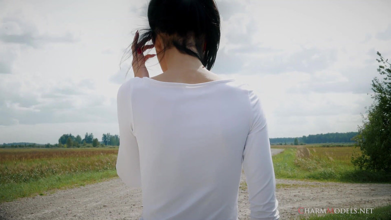 CharmModels: Sofia Z湿润的T恤和坚硬的