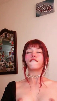 Sexy Latina Wants to Be Fucked Intensely in Her Room