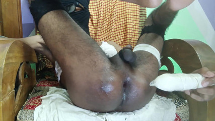 ThorSagor: Bangladeshi gay garoto tomando um enorme vibrador em seu cu...