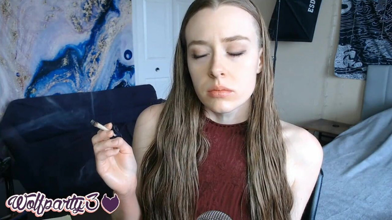 Dahlia Wolf: Findom rokende joi