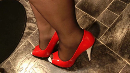 Anna Devot: Annadevot - Rosso - Bianco - Nero e 14 centimetri;-)