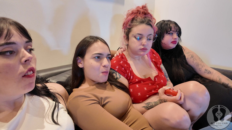 All You Can Fetish: Quattro ragazze lecca-lecca gomma da masticare fetish baci leccare