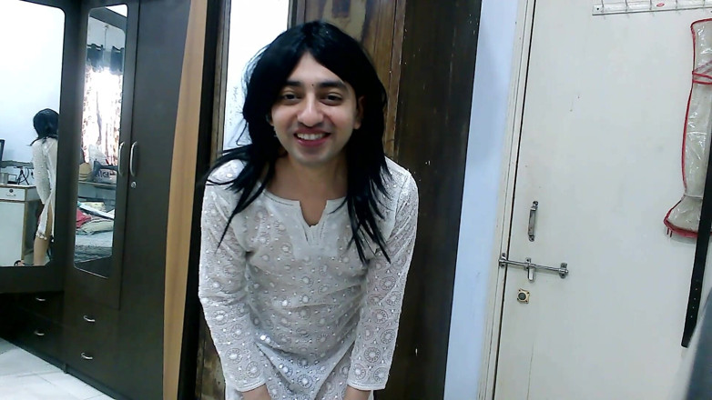 Cute & Nude Crossdresser: Krásná sladká sissy crossdresser femboy sweet lízátko v sexy noční...