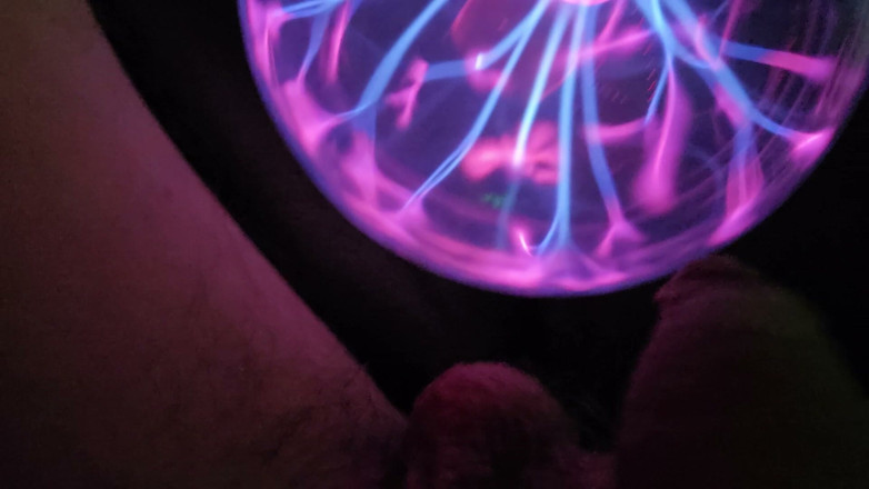 Onwdomu3: Macro and Electric Ball on My Dick