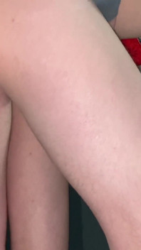 요리하는 동안 부엌에서 의붓 여동생과 섹스하는 의붓아들