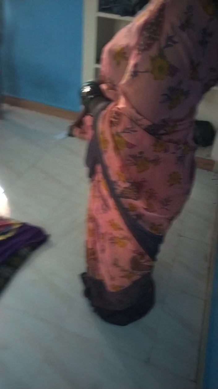 Tamil lesbian: Casual Talking Cuckold Couple