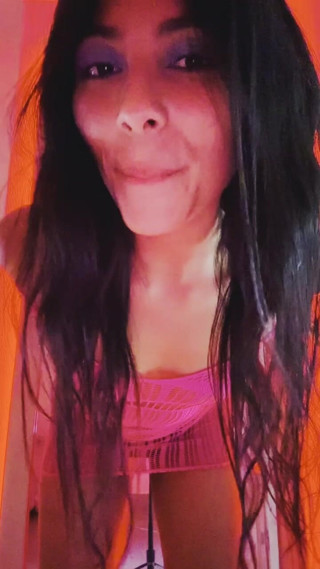Vika_Sexting: Under the Rain