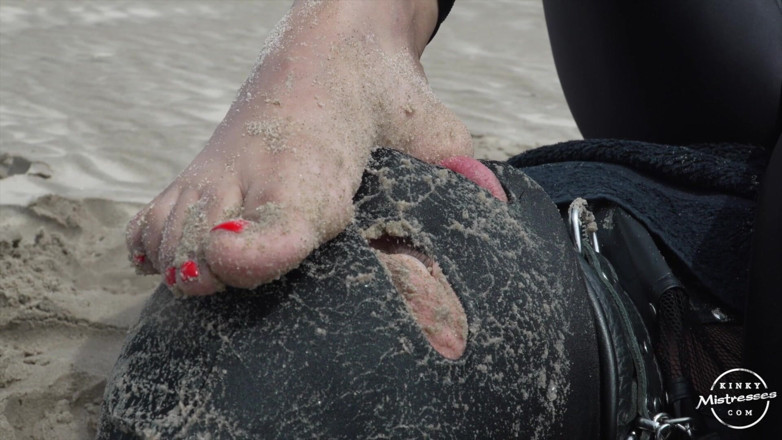 Kinky Mistresses: Sandy Feet and Trampling