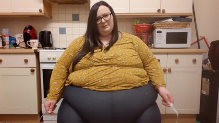 SSBBWLadyBrads: SSBBW sat down measurements inches huge
