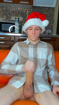 Ragazzo da solo dopo la classe twink pompa per estasi pura