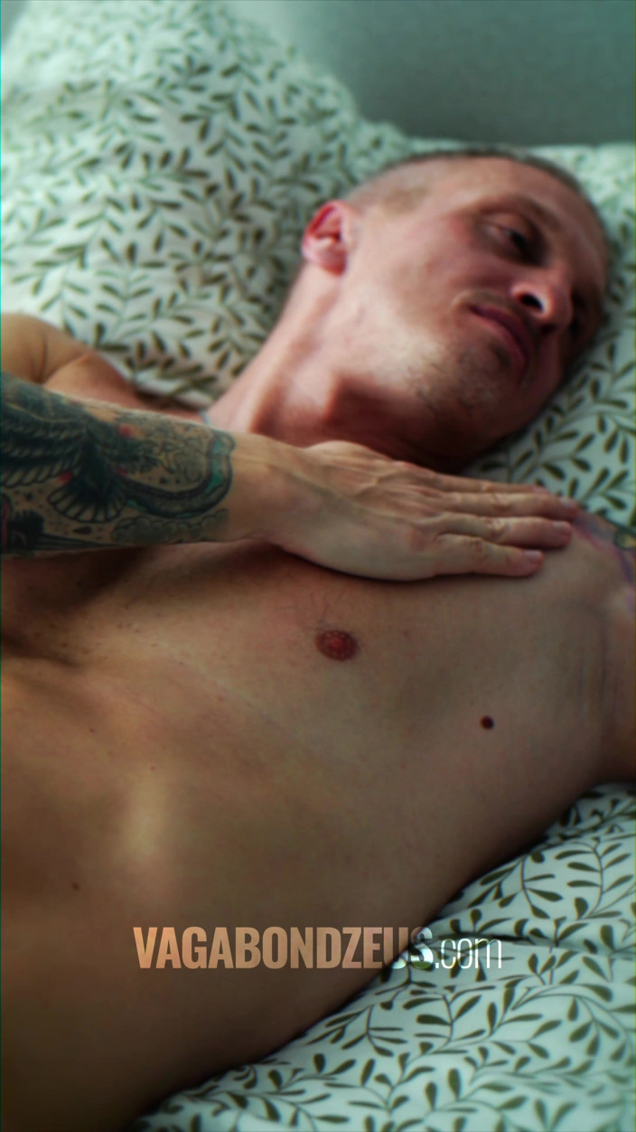 VagabondZeus - Erotic Filmmaker: Russischer Hetero-fitnessstudio-bruder Wichst Nach Heißer Fitnessstudio-session