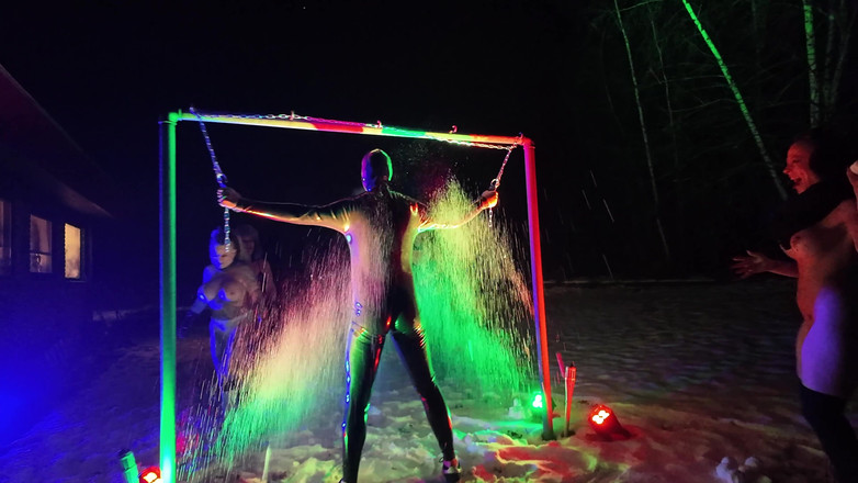 Domina Dark: Snowball zábava