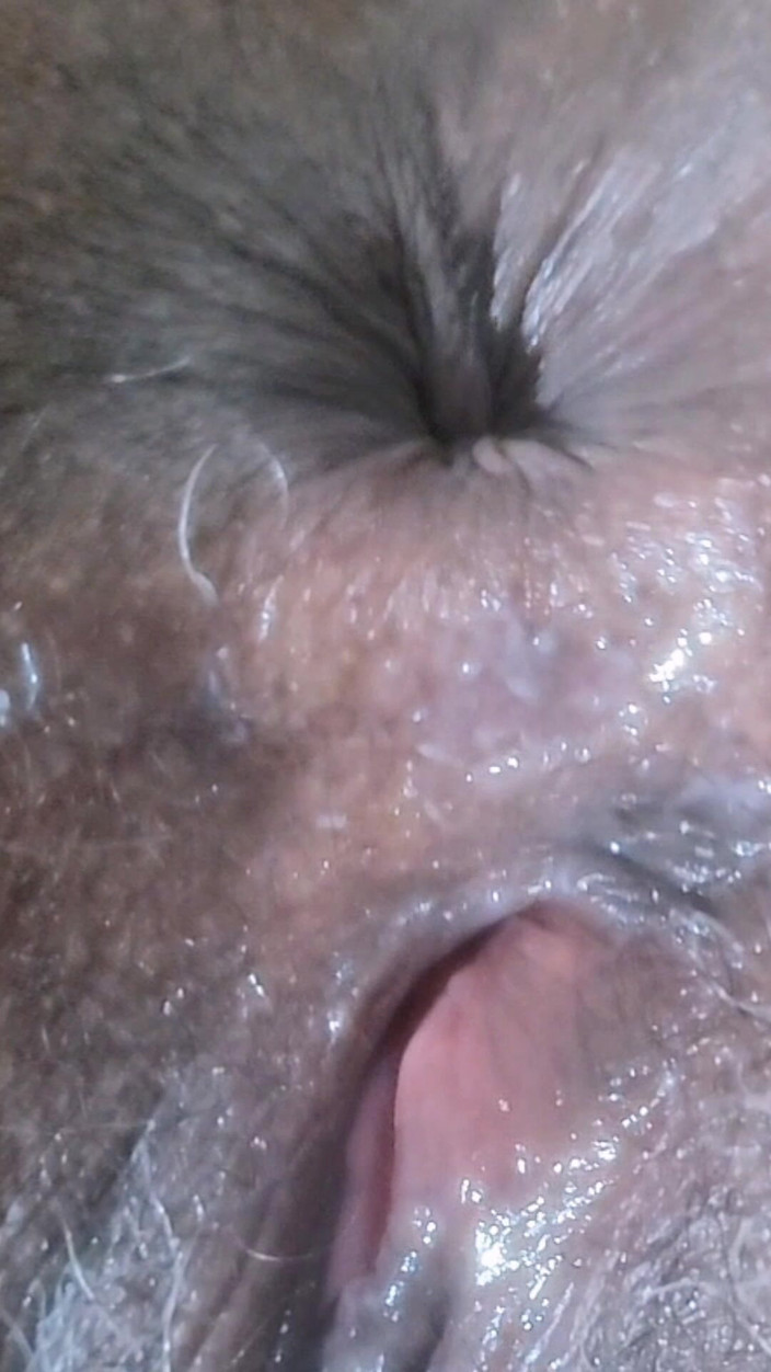 anal_queen_amateur: Memek pembantu nakal ini dientot habis-habisan sama kontol besar sampai...