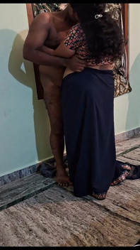 Wife in Saree Sex with Neighbour