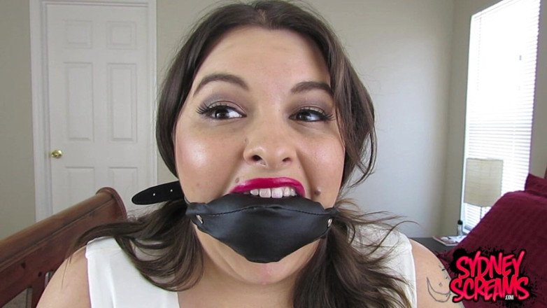 Sydney screams fetish: Il primo talk di sydney - HD mp4