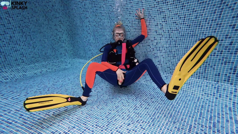 UKCuteGirl Lucy Lauren: Scuba Instructor Diver Training POV Pussy Fuck Seduction