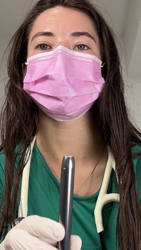 VEDERE LA PERSOANA 1 cu examen fizic profesional în exfoliante verzi