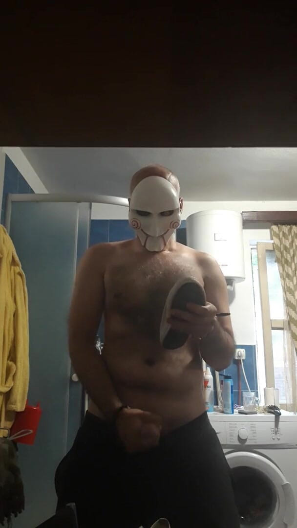 SingerMask: Rush handjob to not be caught by stepmom