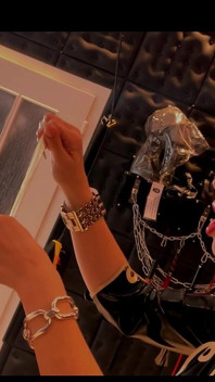 Signorina alessa milano nutre la mia sissy cagna usato con preservativi