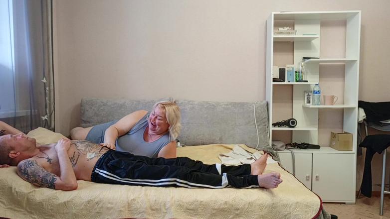 Sweet July: Stepmom Sucks Cock to Enjoy the Taste of Cum