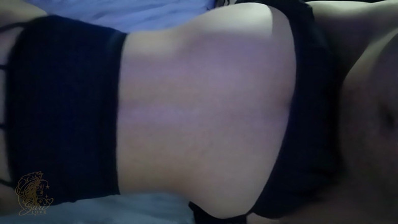 Suri_love: Video of the Memory Suri Rich in Miniskirt and Sneakers