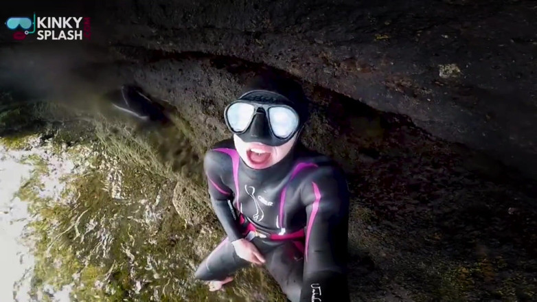 UKCuteGirl Lucy Lauren: Neoprene neoprén a potápěcí maska masturbace u moře