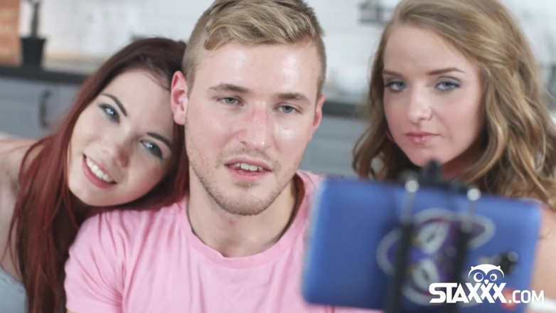 Staxxx: Vladislava and Laveina join for an anal threesome