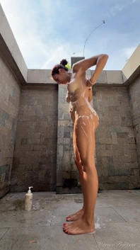 Duș gol sub cerul deschis, Afterbath Care