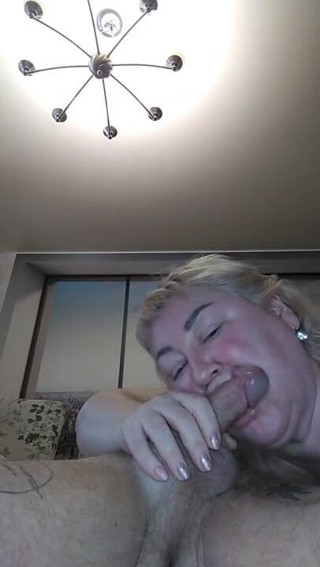 Zona901: Slobbery blowjob with a deepthroat from mother-in-law