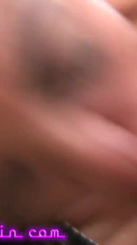 Hubená exotická milfka dostane hluboký creampie do koulí