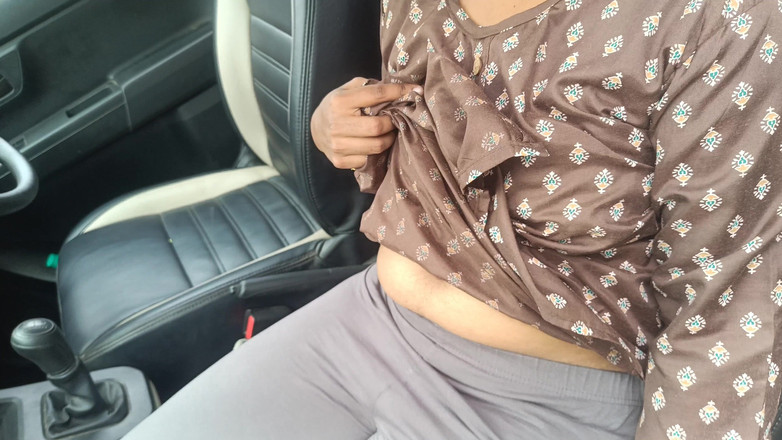 Laxi ammu: Sexe dans la voiture du personnel du bureau
