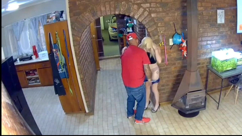 Bigjoefuckalott: Mi-am prins soțul înșelând cu o blondă