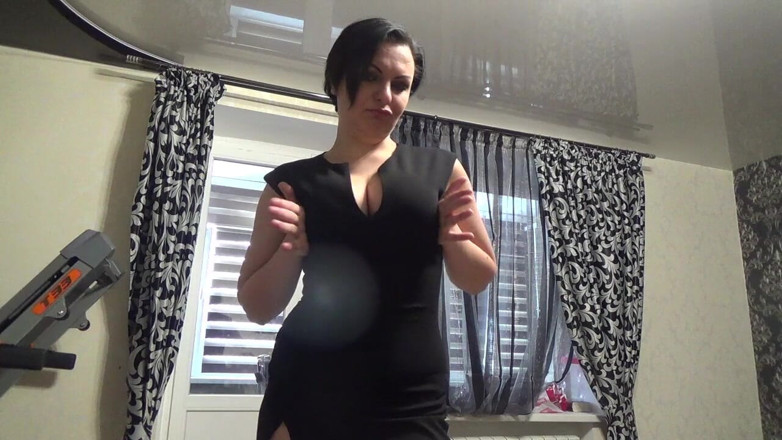 Sexy Milf: Modelling for you the sexiest my outfits and high heels