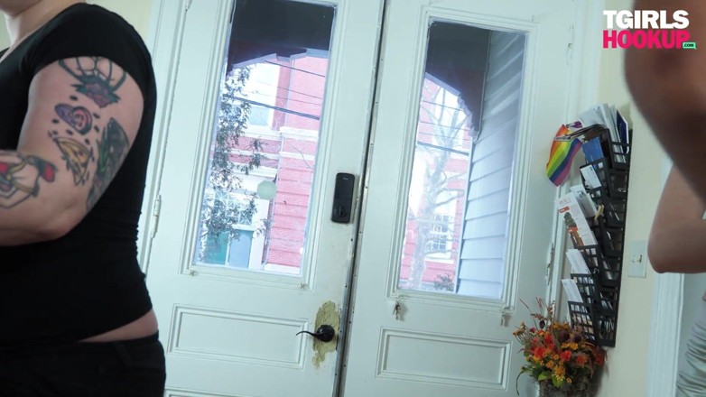 Tgirls Hookup: Bts W/ Natalie Stone + Pixi Lust
