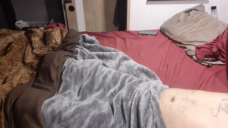 KittieNoOne: Er verletzt meine muschi mit diesem