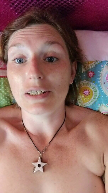 MistressWriggler: Wank yang sangat cepat dan sangat basah dengan banyak pancutan...