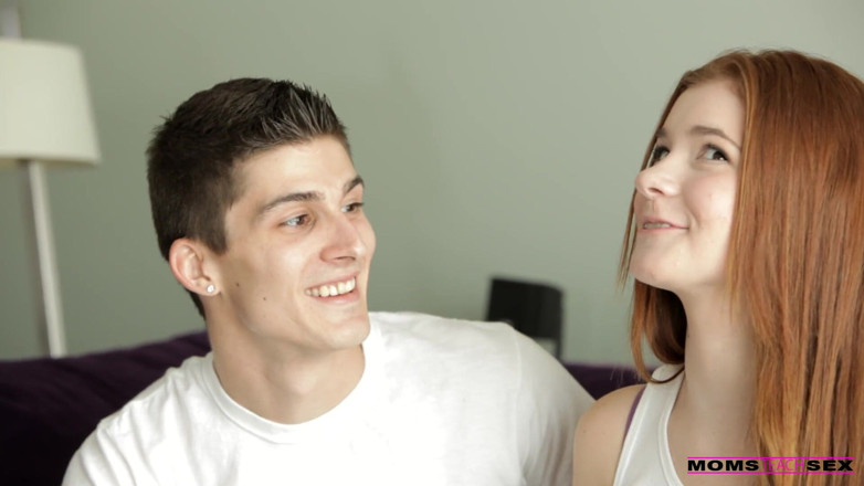 Moms teach sex: Macecha to ví nejlépe - S1:e1