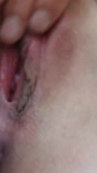 A Real Amateur, Having a Real Orgasm