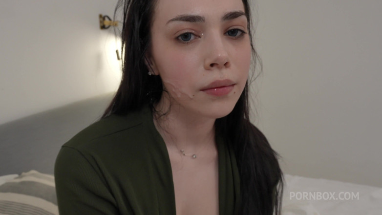 Alice_Atwood: 激しい罰 小さな可愛い子が外出したことで激しくセックスされ、平手打ちされる