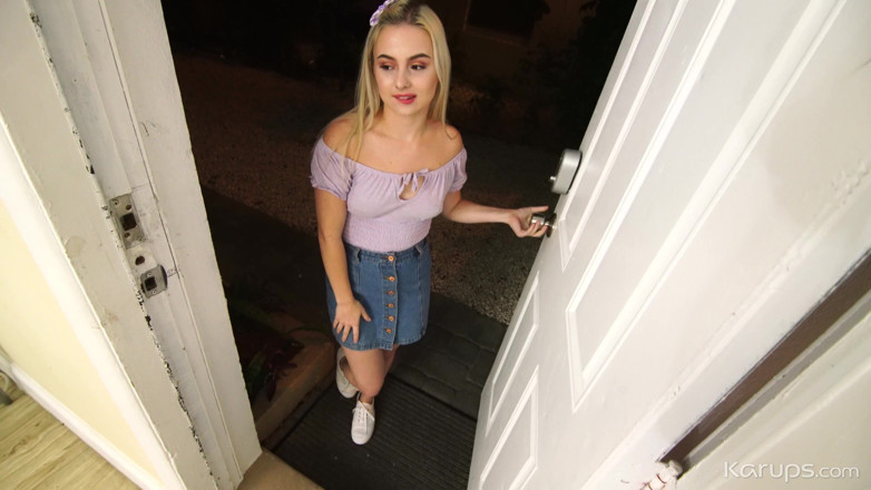 Karups POV: Piccola babysitter cattiva