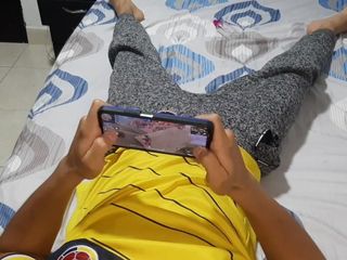 Crisanto999: Říká, že je hacker, protože jsem potřebovala laskavost