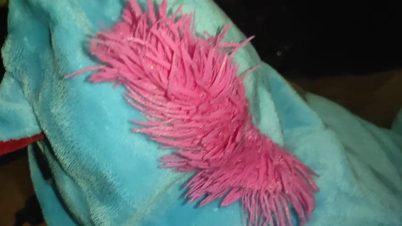 Taboo Room: Malá princezna v pyžamu jednorožce saje ptáka!