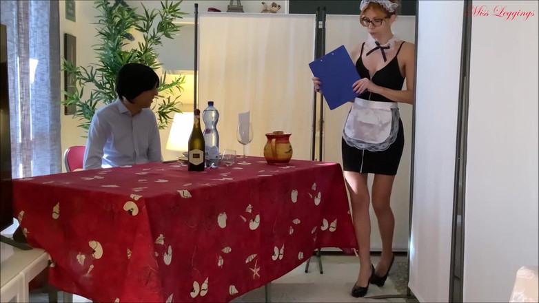 MissLeggings: “da Alice”餐厅的色情菜单